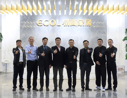  歡迎德國(guó)海蒂詩中國(guó)區(qū)董事總經(jīng)理吳小天一行蒞臨易高家居參觀交流！